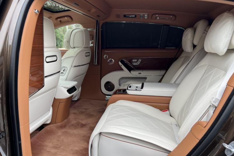 Used Hima S800 2025 Model, Range-Extended Starlight Executive Edition, 4 Seats Interior 9