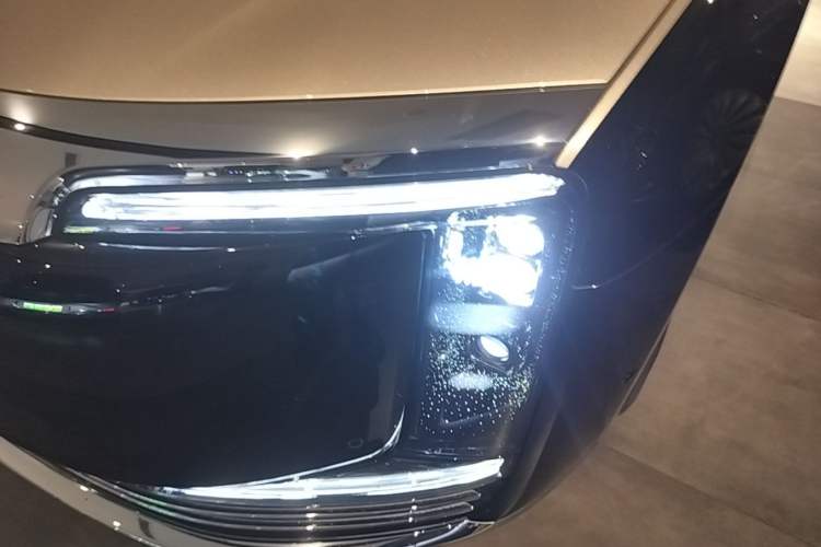 Used Hima S800 2025 Model, Range-Extended Starlight Premium Edition, 5 Seats Left Front Headlight