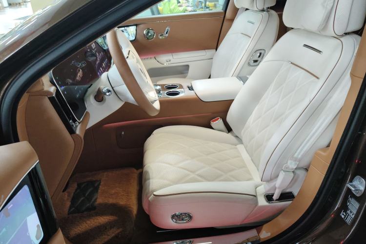 Used Hima S800 2025 Model, Range-Extended Starlight Executive Edition, 4 Seats Left Front Seat