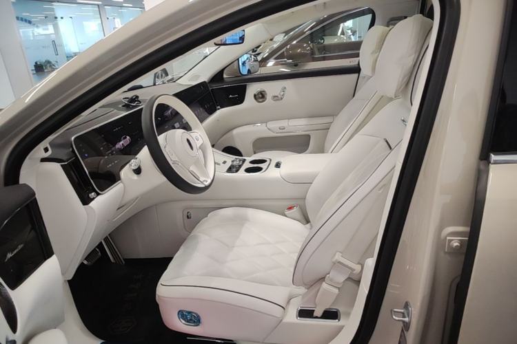 Used Hima S800 2025 Model, Pure Electric Starlight Executive Edition, 4 Seats Left Front Seat