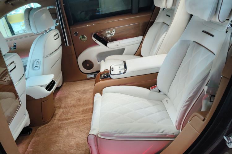 Used Hima S800 2025 Model, Range-Extended Starlight Executive Edition, 4 Seats Left Rear Seat
