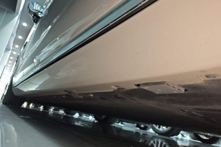 Used Hima S800 2025 Model, Pure Electric Starlight Premium Edition, 5 Seats Left Side Sill