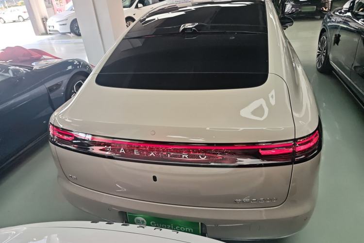 Used Hima S800 2025 Model, Range-Extended Starlight Executive Edition, 4 Seats Rear