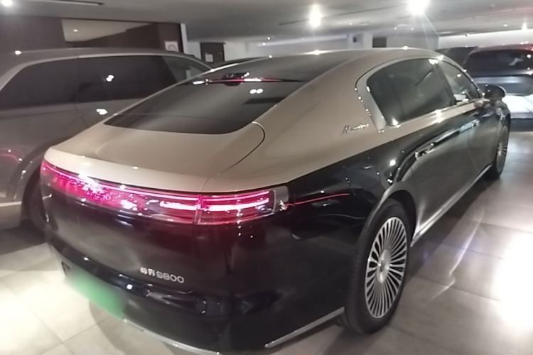 Used Hima S800 2025 Model, Range-Extended Starlight Premium Edition, 5 Seats Rear Right 45 Deg