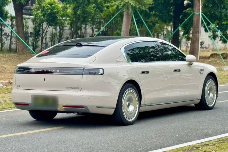 Used Hima S800 2025 Model, Range-Extended Starlight Executive Edition, 4 Seats Rear Right 45 Deg