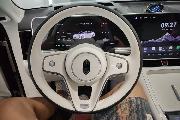 Used Hima S800 2025 Model, Pure Electric Starlight Executive Edition, 4 Seats Steering Wheel