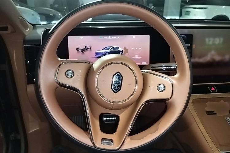 Used Hima S800 2025 Model, Range-Extended Starlight Premium Edition, 5 Seats Steering Wheel