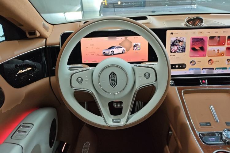 Used Hima S800 2025 Model, Pure Electric Starlight Premium Edition, 5 Seats Steering Wheel