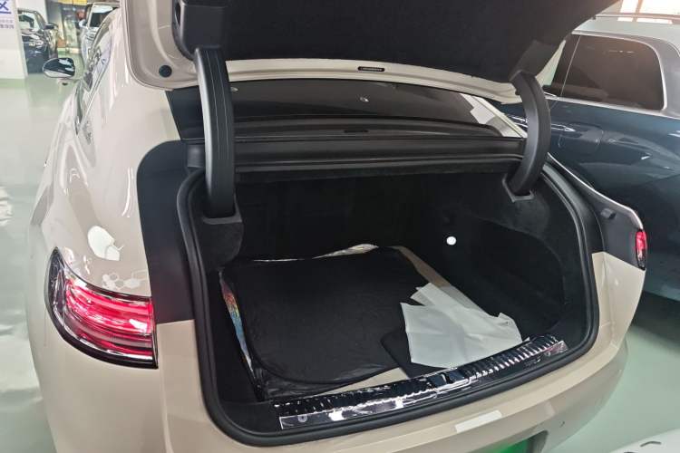Used Hima S800 2025 Model, Range-Extended Starlight Executive Edition, 4 Seats Trunk