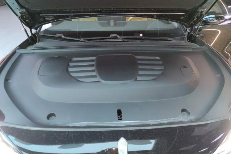 Used Hima S9T 2025 Model Range-Extended Ultra Long-Range Version Engine Bay