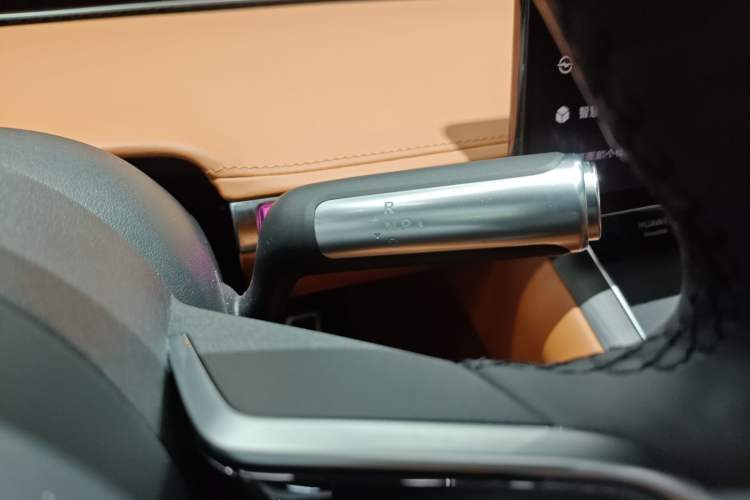 Used Hima S9T 2025 Model Range-Extended Ultra Long-Range Version Gear Lever