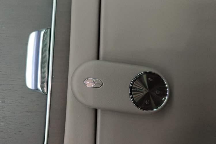 Used Hima S9T 2025 Model Range-Extended Ultra Long-Range Version Interior 1