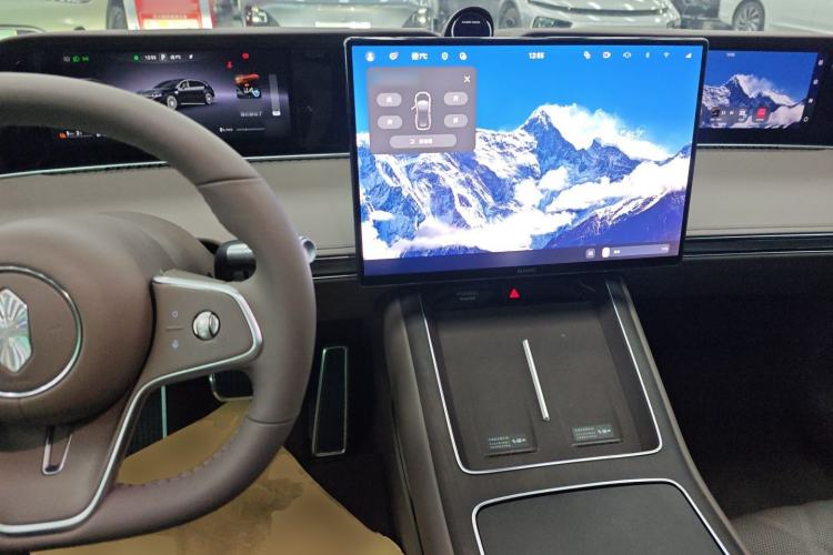 Used Hima S9T 2025 Model Range-Extended Ultra Long-Range Version Interior 2
