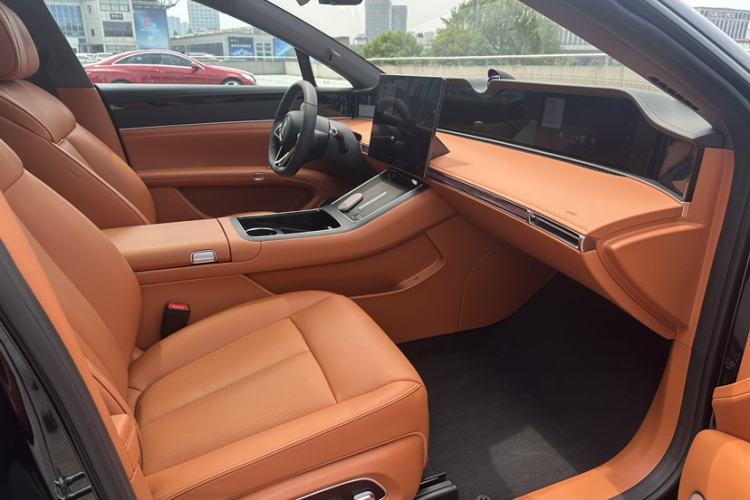 Used Hima S9T 2025 Model Range-Extended Ultra Long-Range Version Interior 3
