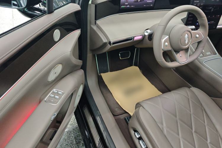 Used Hima S9T 2025 Model Range-Extended Ultra Long-Range Version Interior 3