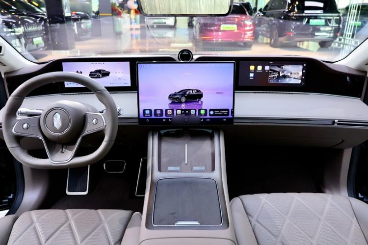 Used Hima S9T 2025 Model Range-Extended Max Interior 5