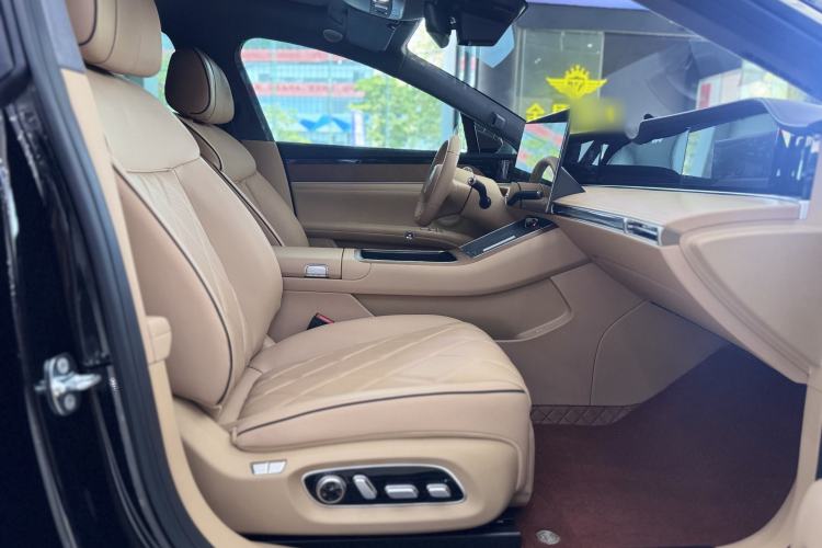Used Hima S9T 2025 Model Pure Electric Four-Wheel-Drive Ultra Interior 7