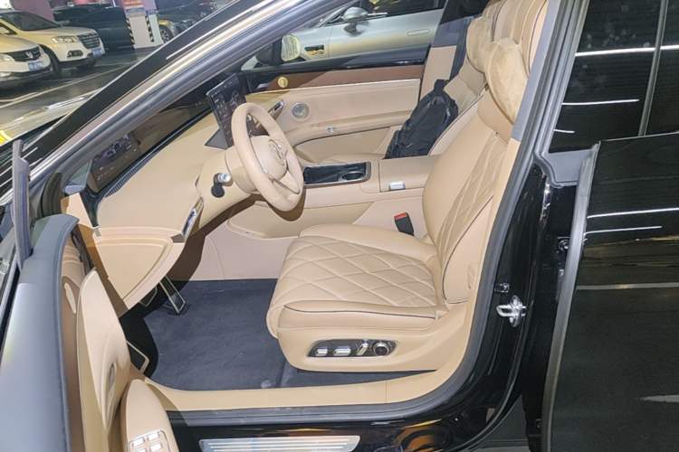 Used Hima S9T 2025 Model Range-Extended Ultra Long-Range Version Left Front Seat