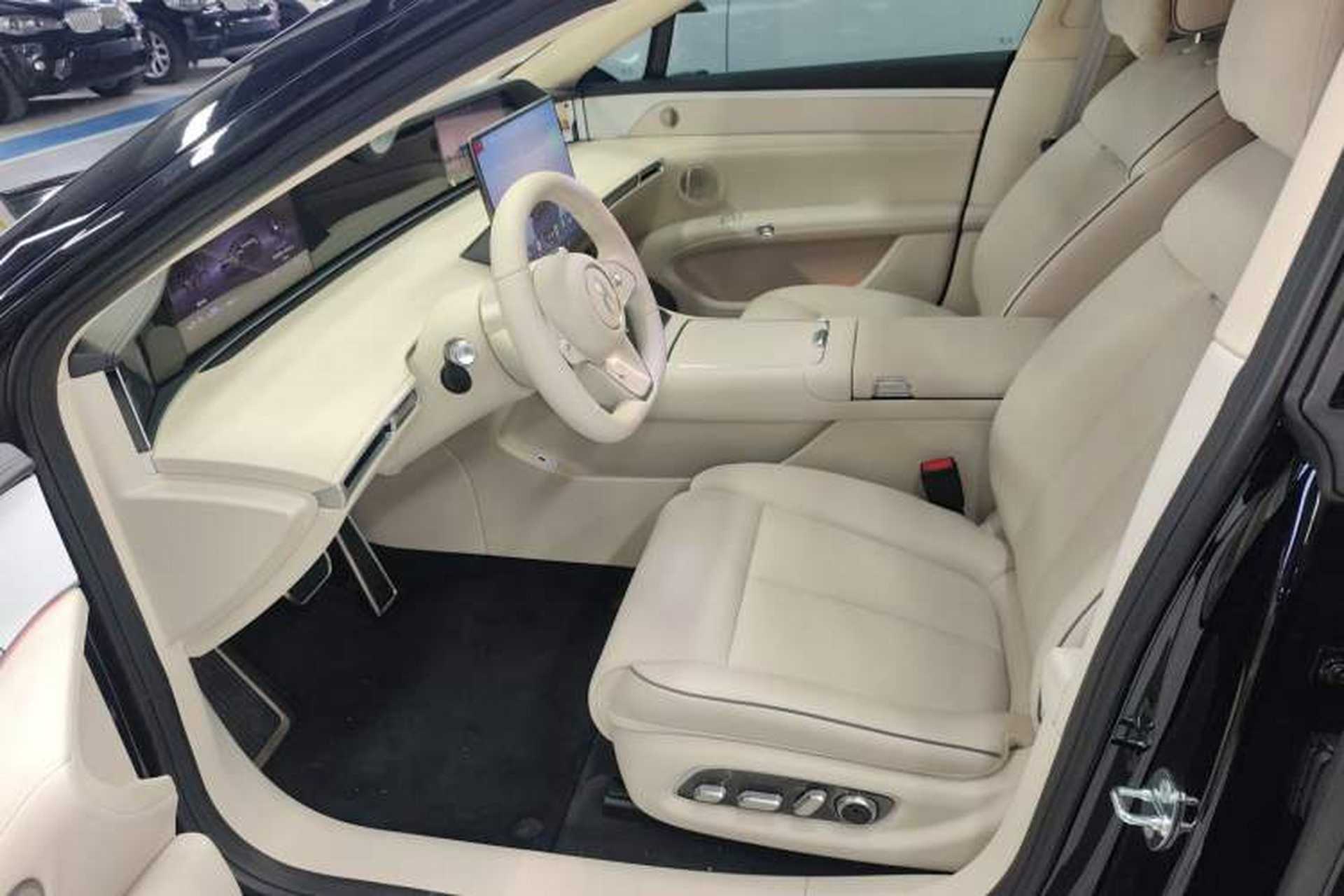Used Hima S9T 2025 Model Range-Extended Ultra Long-Range Version Left Front Seat