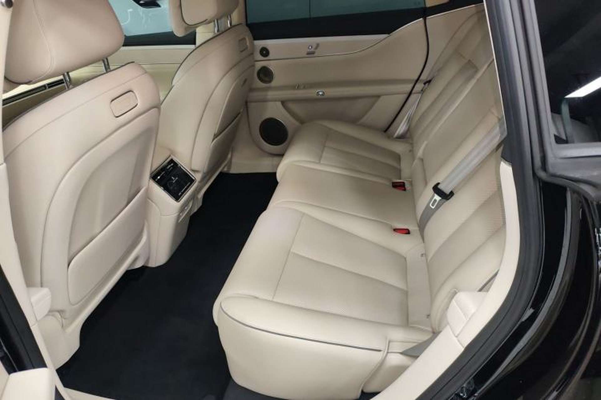 Used Hima S9T 2025 Model Range-Extended Ultra Long-Range Version Left Rear Seat