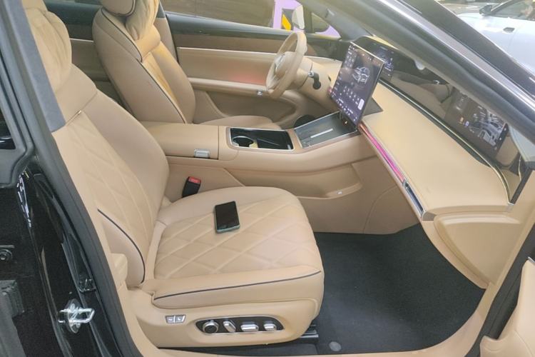 Used Hima S9T 2025 Model Range-Extended Ultra Long-Range Version Right Front Seat