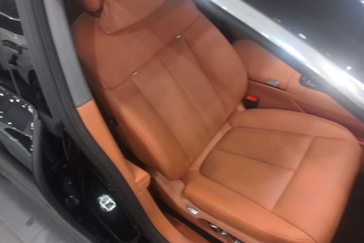 Used Hima S9T 2025 Model Range-Extended Ultra Long-Range Version Right Front Seat