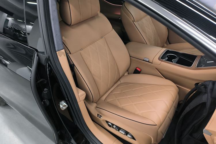 Used Hima S9T 2025 Model Range-Extended Ultra Long-Range Version Right Front Seat