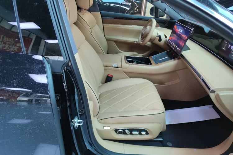 Used Hima S9T 2025 Model Range-Extended Ultra Long-Range Version Right Front Seat