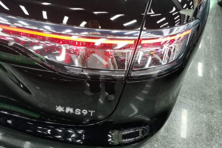 Used Hima S9T 2025 Model Range-Extended Ultra Long-Range Version Right Rear Taillight