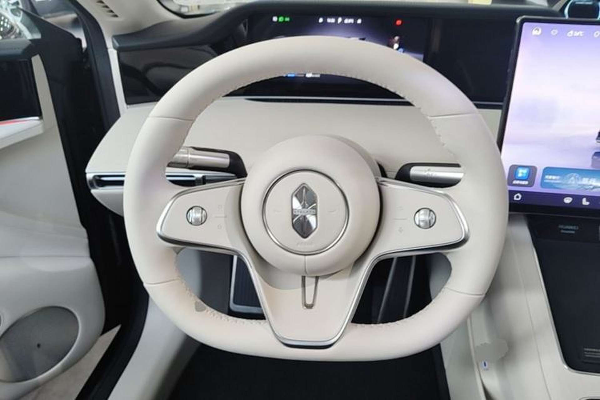Used Hima S9T 2025 Model Range-Extended Ultra Long-Range Version Steering Wheel