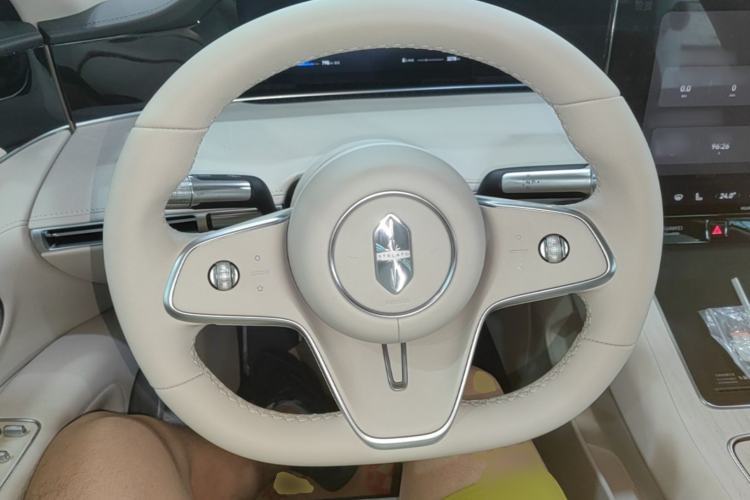 Used Hima S9T 2025 Model Range-Extended Ultra Long-Range Version Steering Wheel