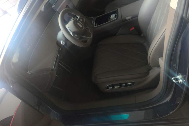 Used Hima S9T 2025 Model Range-Extended Ultra Long-Range Version Left Front Seat