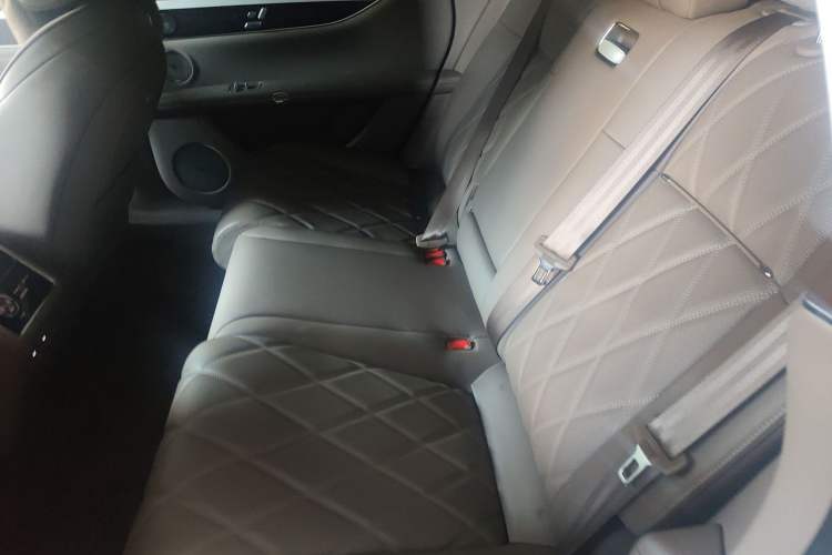 Used Hima S9T 2025 Model Range-Extended Ultra Long-Range Version Left Rear Seat
