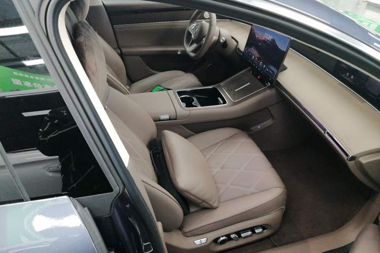 Used Hima S9T 2025 Model Range-Extended Ultra Long-Range Version Right Front Seat