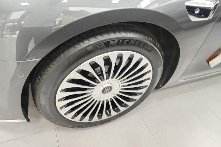 Used Hima S9T 2025 Model Range-Extended Ultra Long-Range Version Left Front Wheel Hub