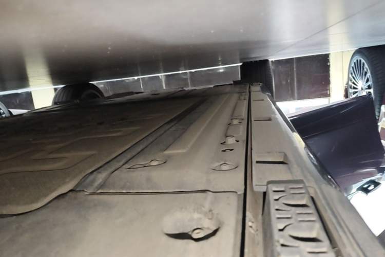 Used Hima S9T 2025 Model Range-Extended Ultra Long-Range Version Right Side Sill