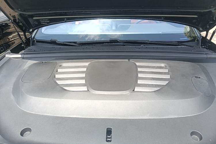 Used Hima S9T 2025 Model Range-Extended Ultra Long-Range Version Engine Bay