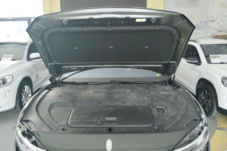 Used Hima S9T 2025 Model Pure Electric Four-Wheel-Drive Ultra Engine Bay