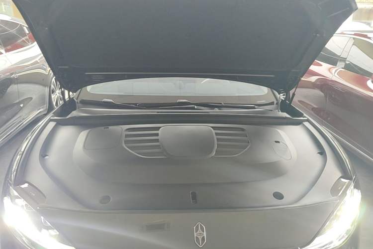 Used Hima S9T 2025 Model Range-Extended Ultra Long-Range Version Engine Bay