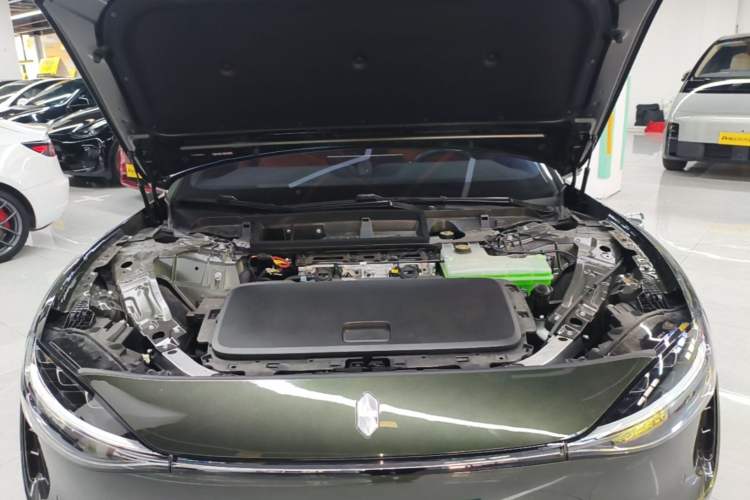 Used Hima S9T 2025 Model Pure Electric Four-Wheel-Drive Ultra Engine Bay