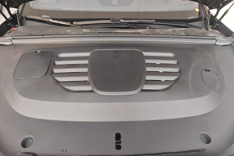 Used Hima S9T 2025 Model Range-Extended Ultra Long-Range Version Engine Bay