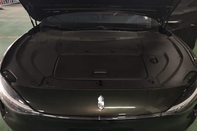 Used Hima S9T 2025 Model Pure Electric Four-Wheel-Drive Ultra Engine Bay