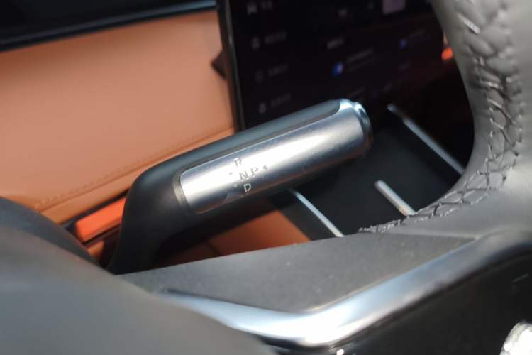 Used Hima S9T 2025 Model Pure Electric Four-Wheel-Drive Ultra Gear Lever