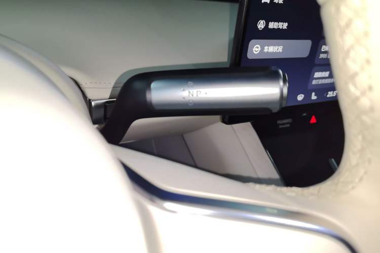 Used Hima S9T 2025 Model Pure Electric Four-Wheel-Drive Ultra Gear Lever