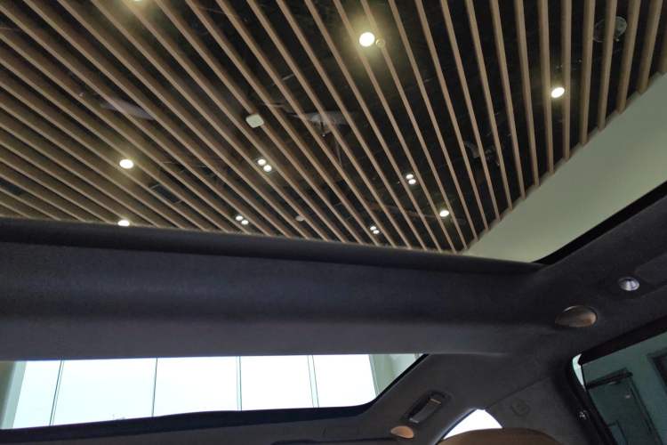 Used Hima S9T 2025 Model Pure Electric Four-Wheel-Drive Ultra Headliner