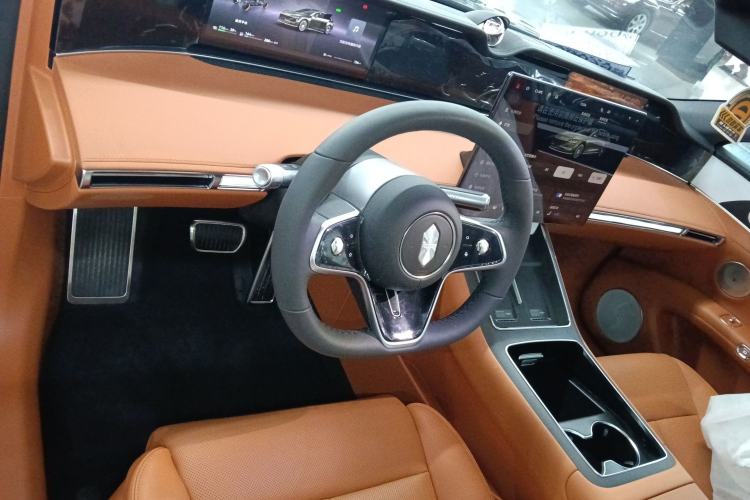 Used Hima S9T 2025 Model Range-Extended Ultra Long-Range Version Interior 2