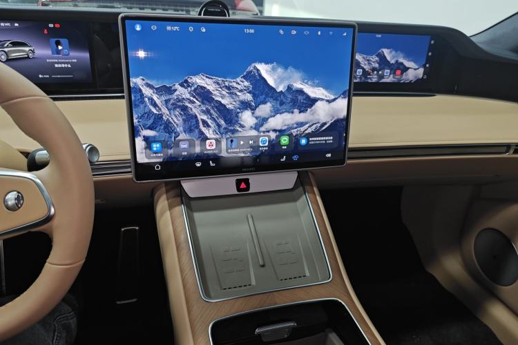 Used Hima S9T 2025 Model Range-Extended Ultra Long-Range Version Interior 2
