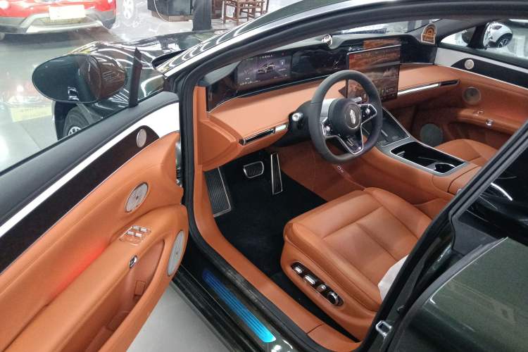 Used Hima S9T 2025 Model Range-Extended Ultra Long-Range Version Interior 3
