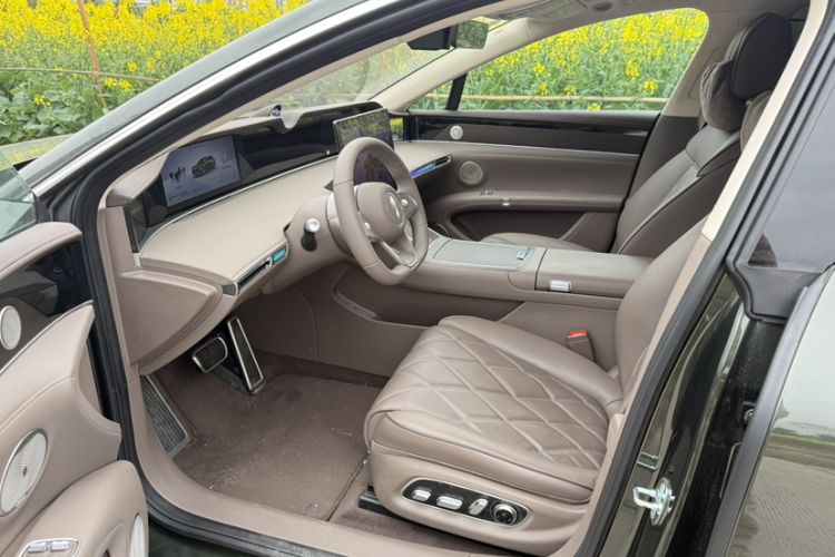 Used Hima S9T 2025 Model Range-Extended Ultra Long-Range Version Interior 4