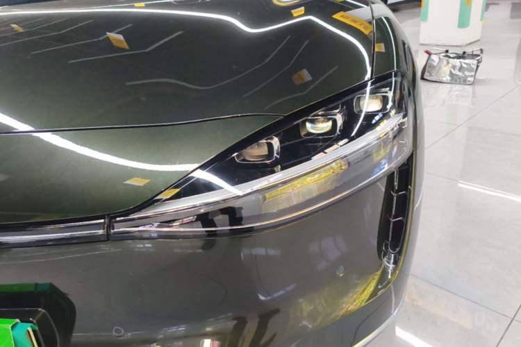 Used Hima S9T 2025 Model Pure Electric Four-Wheel-Drive Ultra Left Front Headlight